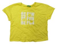 Žluté crop tričko s nápisem Benetton