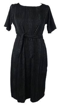 Dámské černé žebrované midi šaty s páskem 