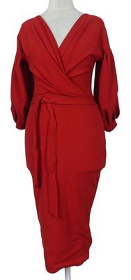 Dámské červené šaty s páskem Boohoo 
