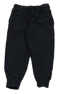 Černé tepláky M&Co.