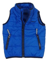 Cobaltově modrá prošívaná šusťáková zateplená vesta s logem name it.