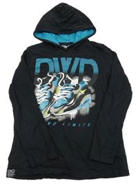 Černé triko s botami a kapucí C&A