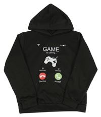 Černá mikina s ovladačem a kapucí 