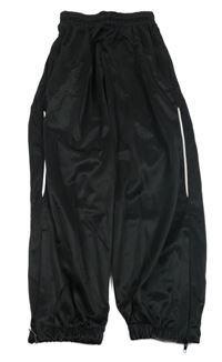 Černé sportovní tepláky