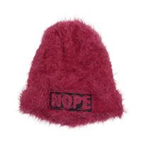 Fuchsiová pleteno/chlupatá čepice s nápisem