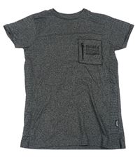 Tmavošedé melírované tričko s kapsou a nápisem Primark