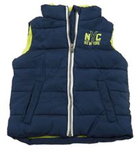 Tmavomodrá šusťáková zateplená vesta s nápisem Dopodopo