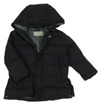 Černá šusťáková prošívaná zimní péřová bunda s kapucí Zara 