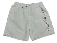 Bílé šusťákové plážové kraťasy s logem Tommy Hilfiger