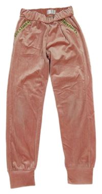 Růžové sametové tepláky 