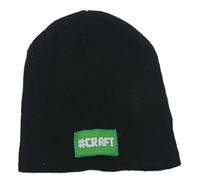 Černá čepice s nášivkou 