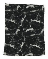 Tmavošedo-bílý batikovaný nákrčník