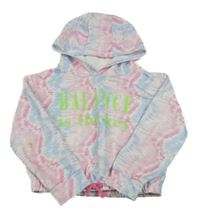 Růžovo-modro-bílá batikovaná crop mikina s nápisy a kapucí LC WaIKIKI