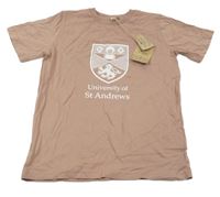 Nové - kakaové tričko s erbem a nápisy Shop