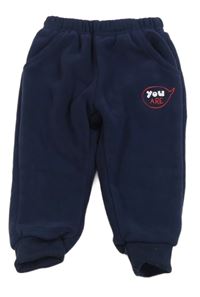 Tmavomodré fleecové tepláky s nápisem