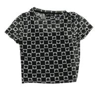 Černo-bílé kostkované síťované crop tričko s nápisy a srdíčky a všitým topem New Look