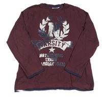 Mahagonové triko s nápisy 