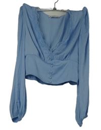 Dámská světlemodrá saténová crop halenka s krajkou Stradivarius 