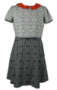 Dámské černo-bílé vzorované šaty s límečkem Atmosphere 