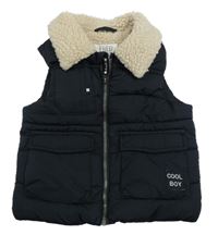 Černá šusťáková zateplená vesta F&F