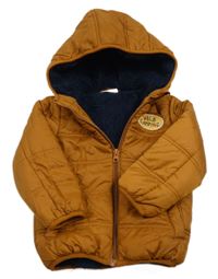 Hnědá šusťáková zateplená bunda s nášivkou a kapucí