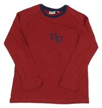 Bordó-tmavomodré melírované triko s písmenky a kapsou alive