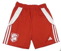 Červeno-bílé sportovní kraťasy s pruhy a logem Adidas