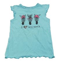 Modrý top se zebrami a nápisem Topolino