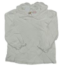 Bílé triko s madeirovým límečkem 