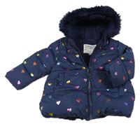 Tmavomodrá prošívaná šusťáková zimní bunda s barevnými srdíčky a kapucí s kožešinou M&S