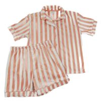 Růžovo-bílé pruhované plyšové pyžamo