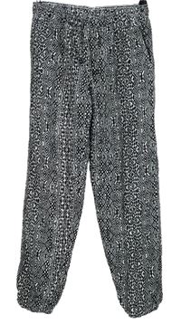 Dámské černo-bílé vzorované harémové kalhoty Janina 