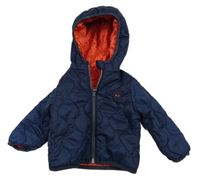 Tmavomodrá šusťáková prošívaná zateplená bunda s nášivkou a kapucí C&A