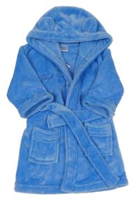 Modrý chlupatý župan s nápisem a kapucí