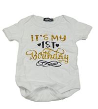 Bílé narozeninové body s nápisem 