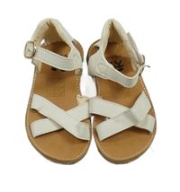 Nové - Bílé páskové sandály vel.24