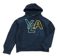 Tmavomodrá mikina s nápisem a kapucí Review