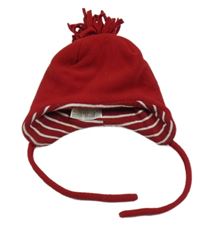 Červená fleecová čepice s třásněmi 