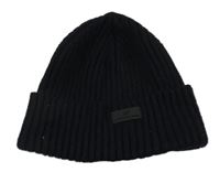 Černá pletená čepice 