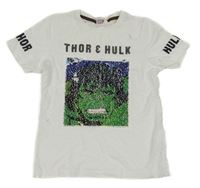 Bílé tričko s překlápěcími flitry s HLKEM a THOREM C&A