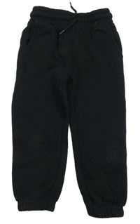 Černé tepláky Primark