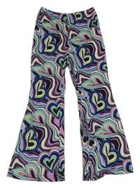 Černo-barevné vzorované flare legíny se srdíčky Shein