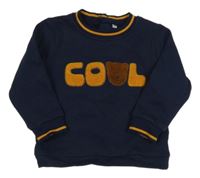 Tmavomodrá mikina s nápisem a medvědem 