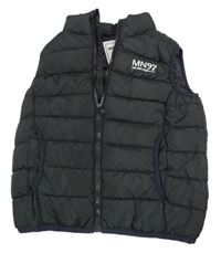 Černá šusťáková prošívaná zateplená vesta s nápisem Minoti