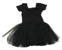 Černé body s tylovou sukní