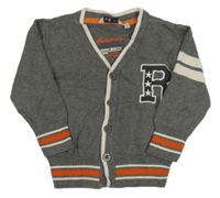 Šedý propínací svetr s písmenem WE