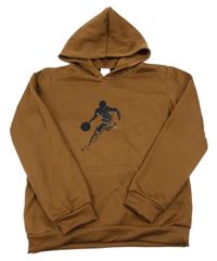 Hnědá mikina s basketbalistou a kapucí 
