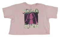 Světlerůžové crop tričko s potiskem - Selena Gomez 