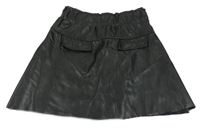 Černá koženková sukně