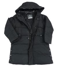 Černý šusťákový zimní kabát s nápisem a kapucí zn. George